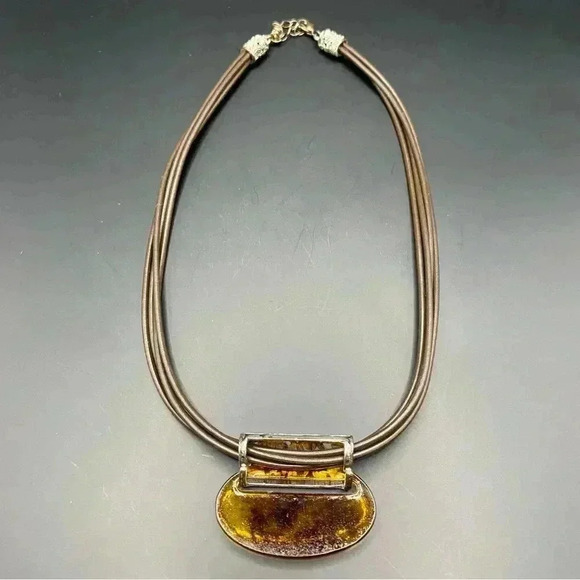 VGT Choker Necklace with Silver-tone & Topaz-Colored Pendant - Picture 6 of 9